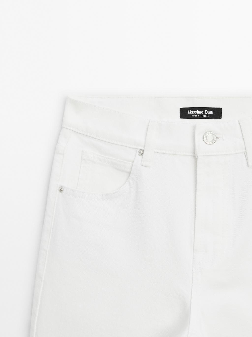 Mid-rise slim fit jeans