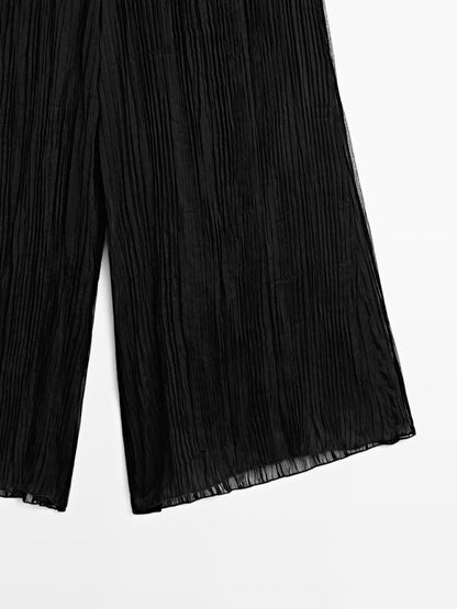 Pleated wide-leg trousers