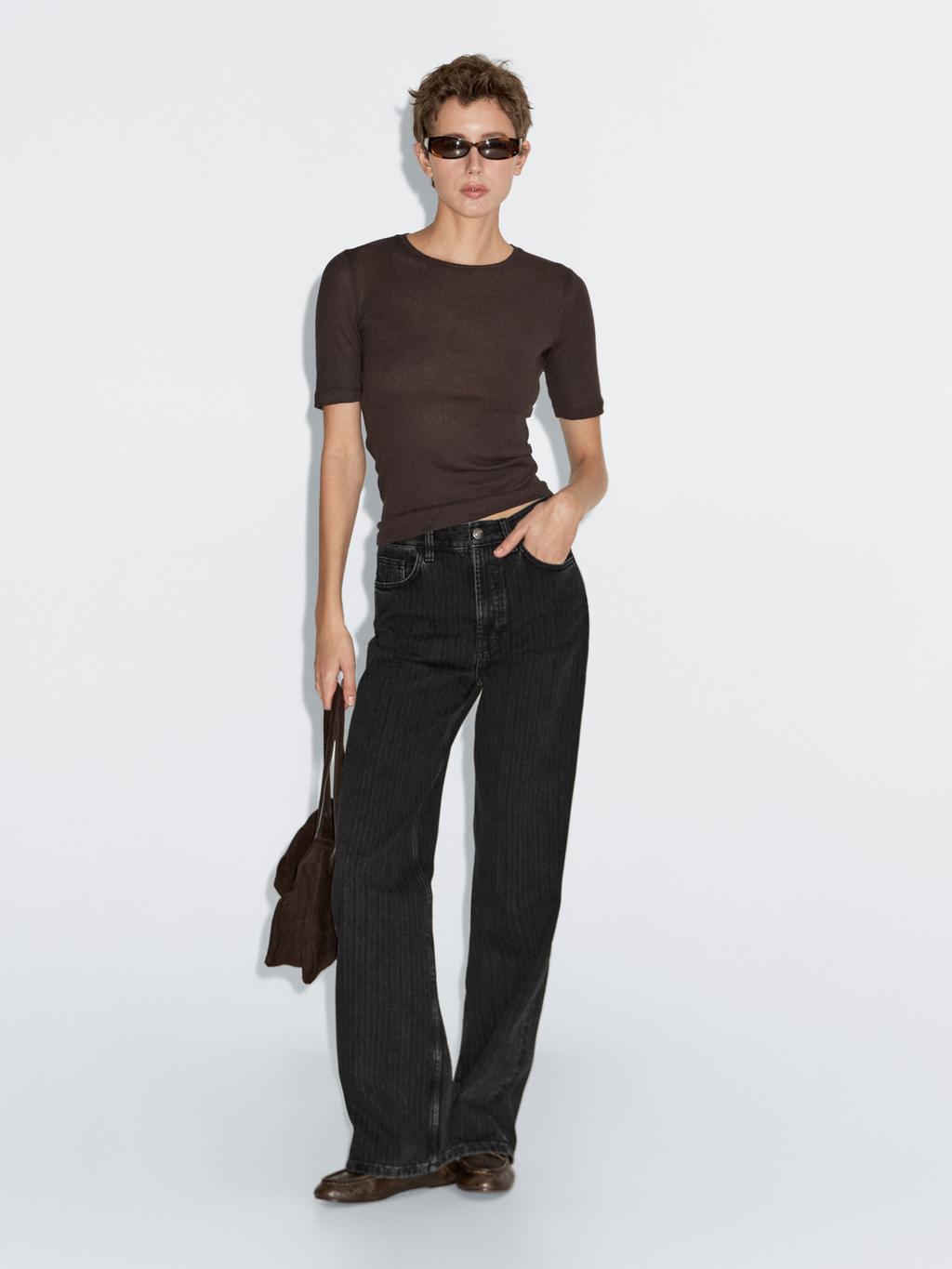 High-waist straight-leg jeans with striped detail