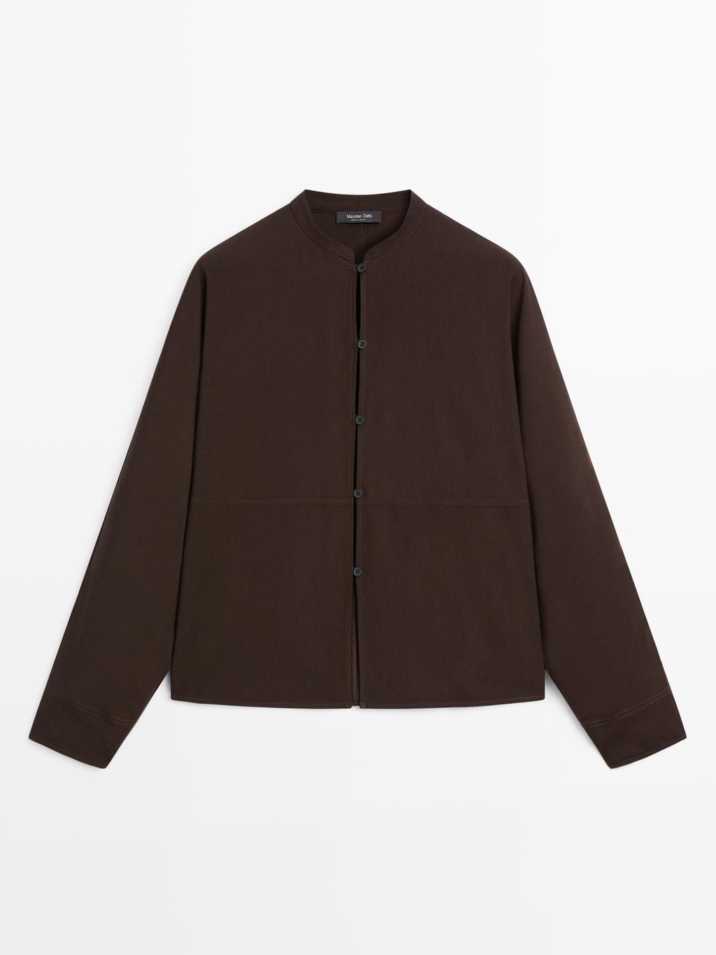 Stand collar shirt with front seam