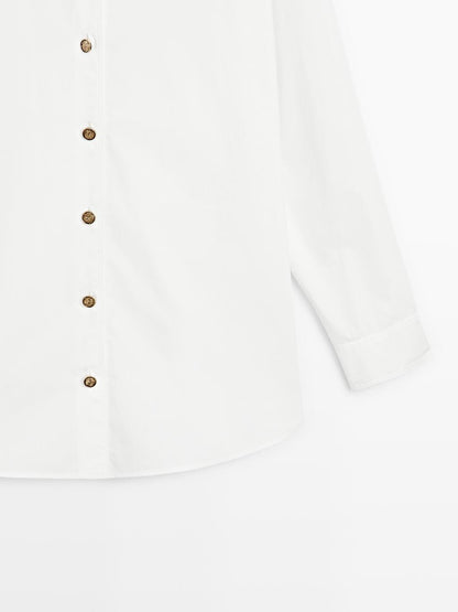 Poplin shirt with golden buttons