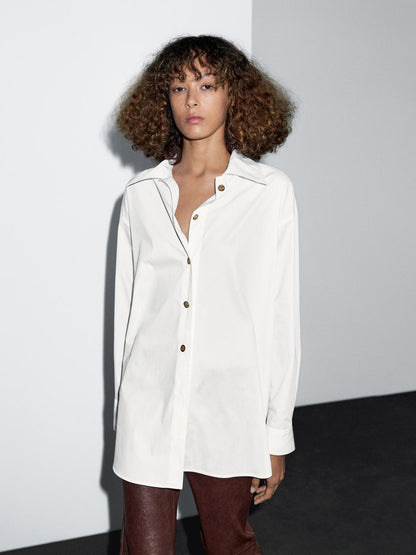 Poplin shirt with golden buttons