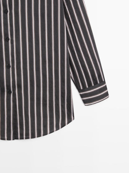Striped loose-fitting shirt