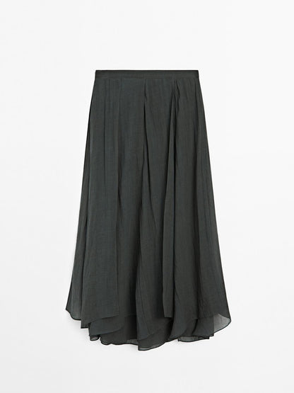 Long flowing skirt with ruffles