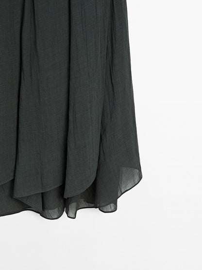Long flowing skirt with ruffles