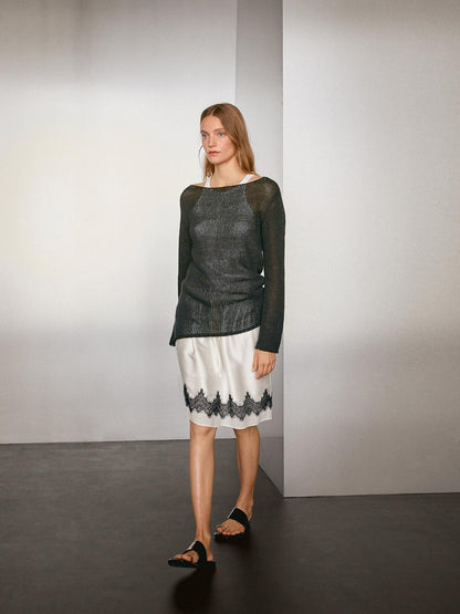 Contrast lace-trimmed skirt