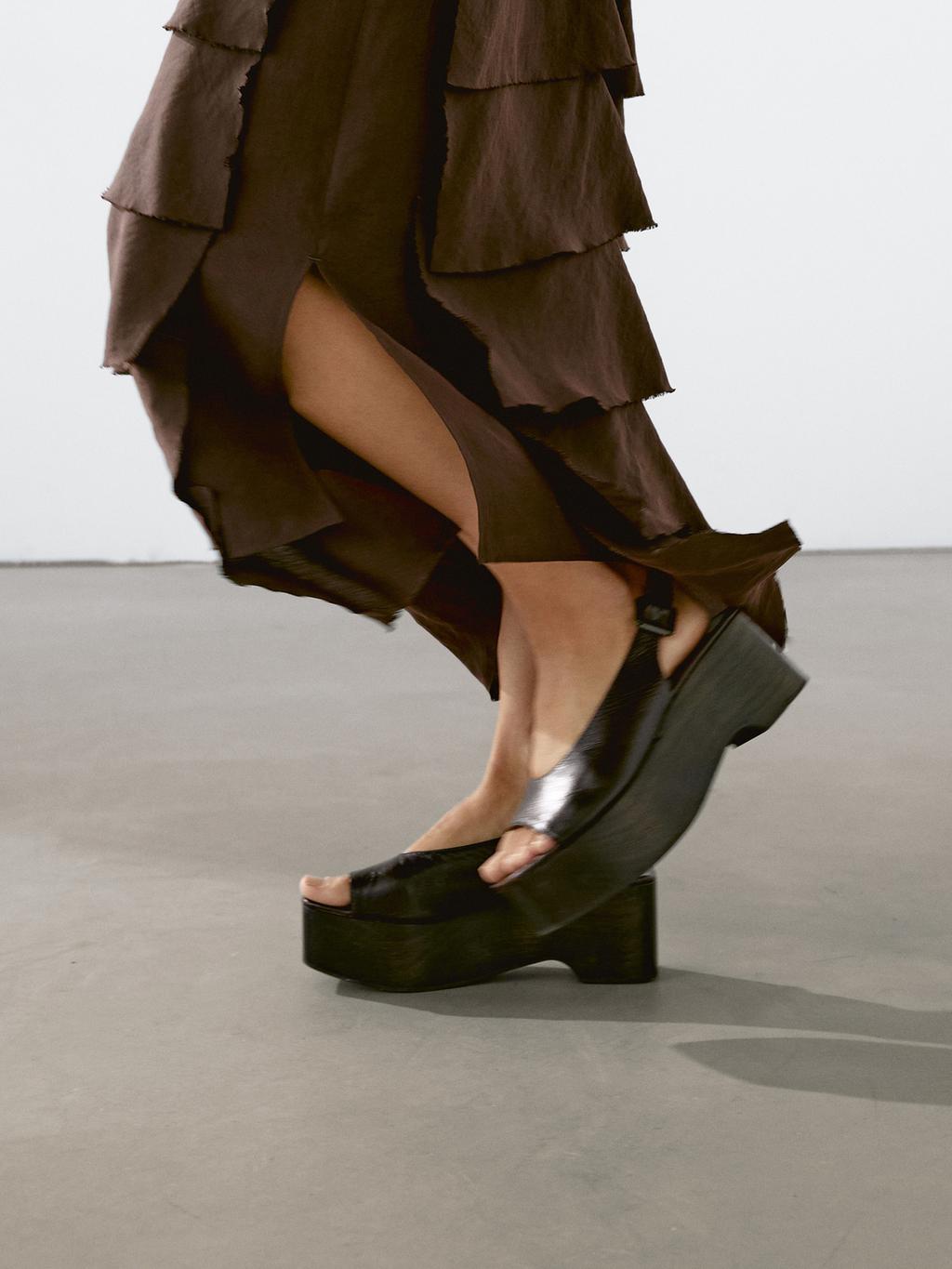 Midi skirt with ruffle detail