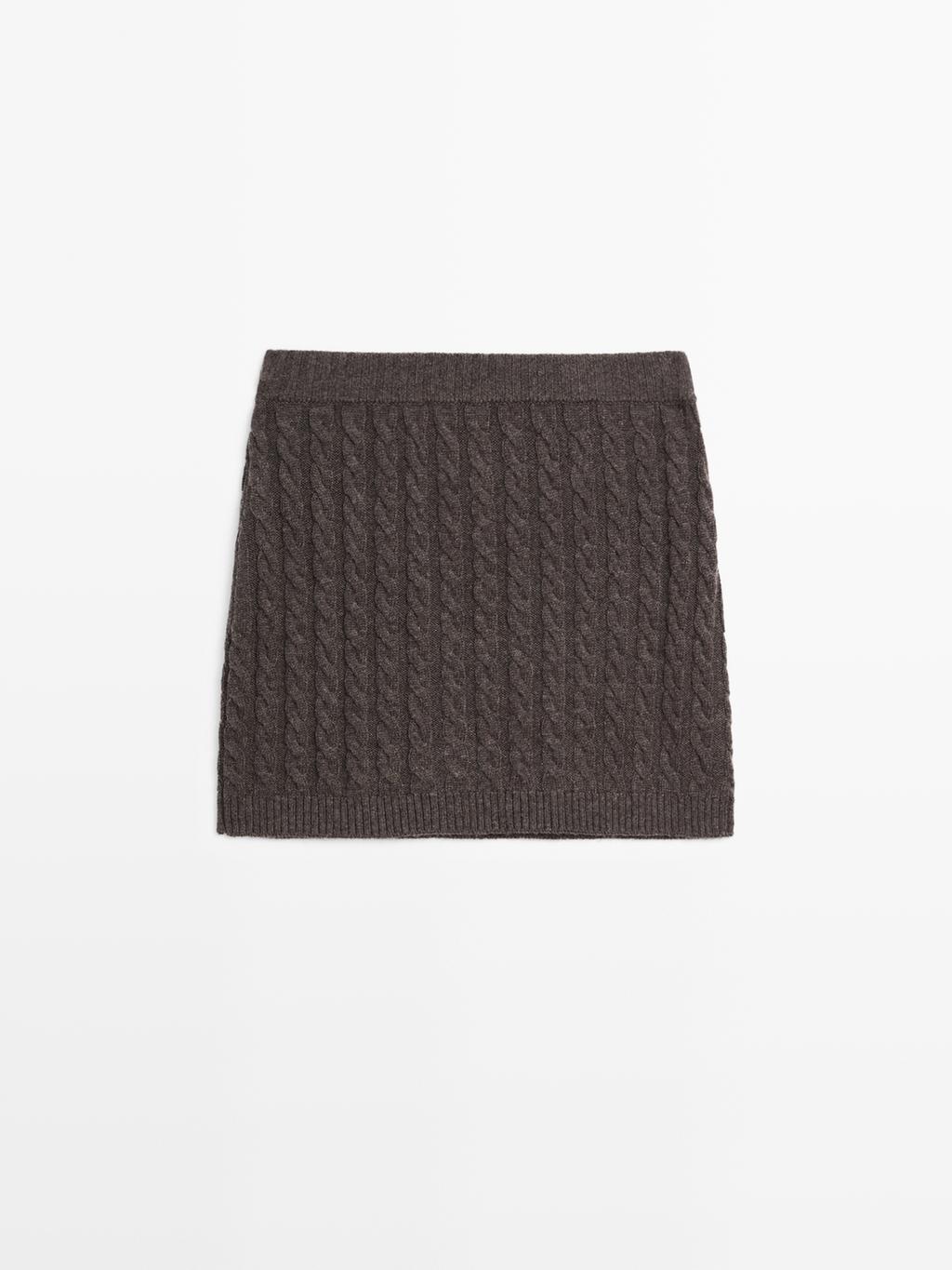 Knit skirt with cable-knit detailing