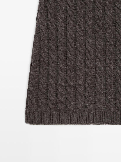 Knit skirt with cable-knit detailing