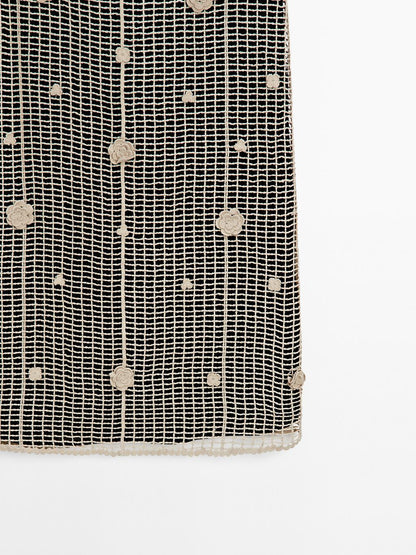 Midi skirt with floral embroidery