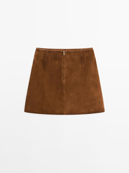 Suede leather mini skirt with topstitching