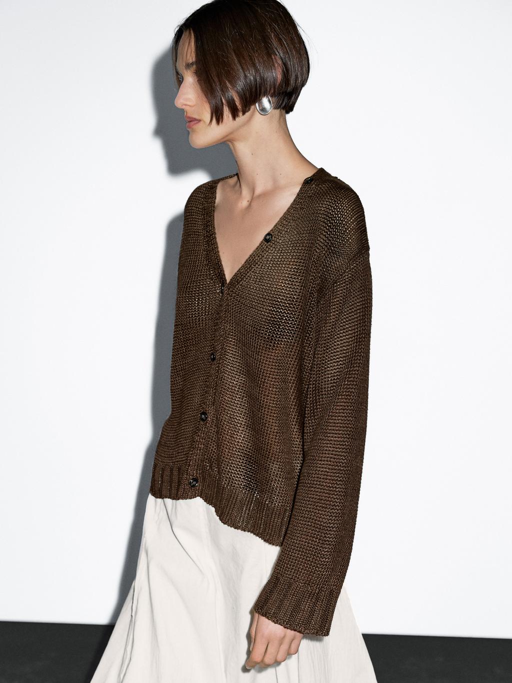 Linen knit cardigan with button details