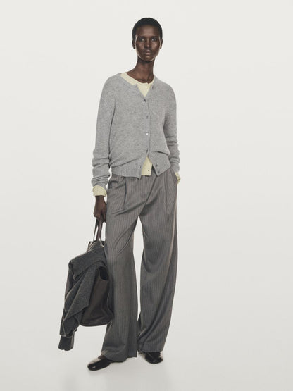 Knit 100% cashmere crew neck cardigan