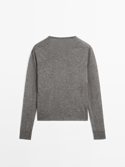 Wool blend knit sweater with crew neck