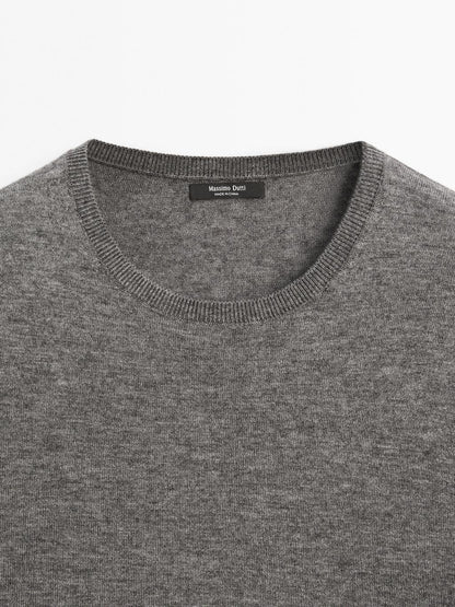 Wool blend knit sweater with crew neck