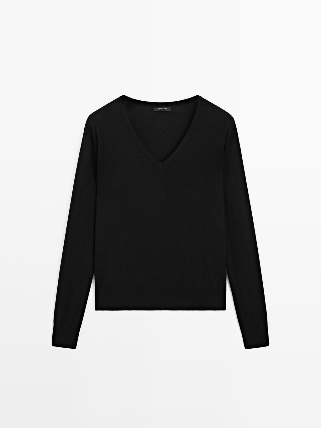 Wool blend V-neck knit sweater