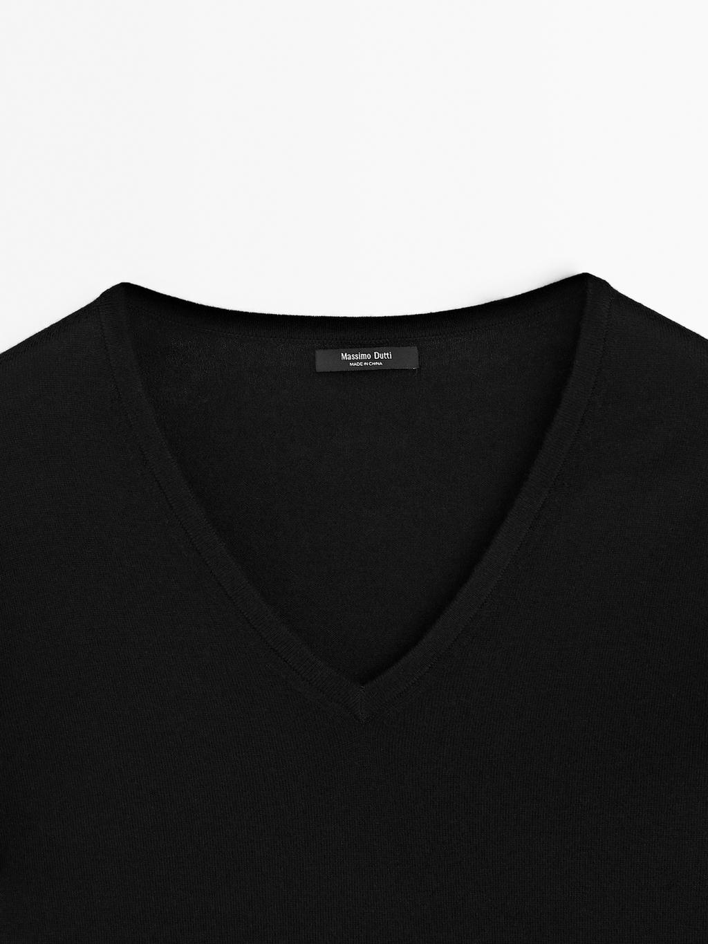 Wool blend V-neck knit sweater