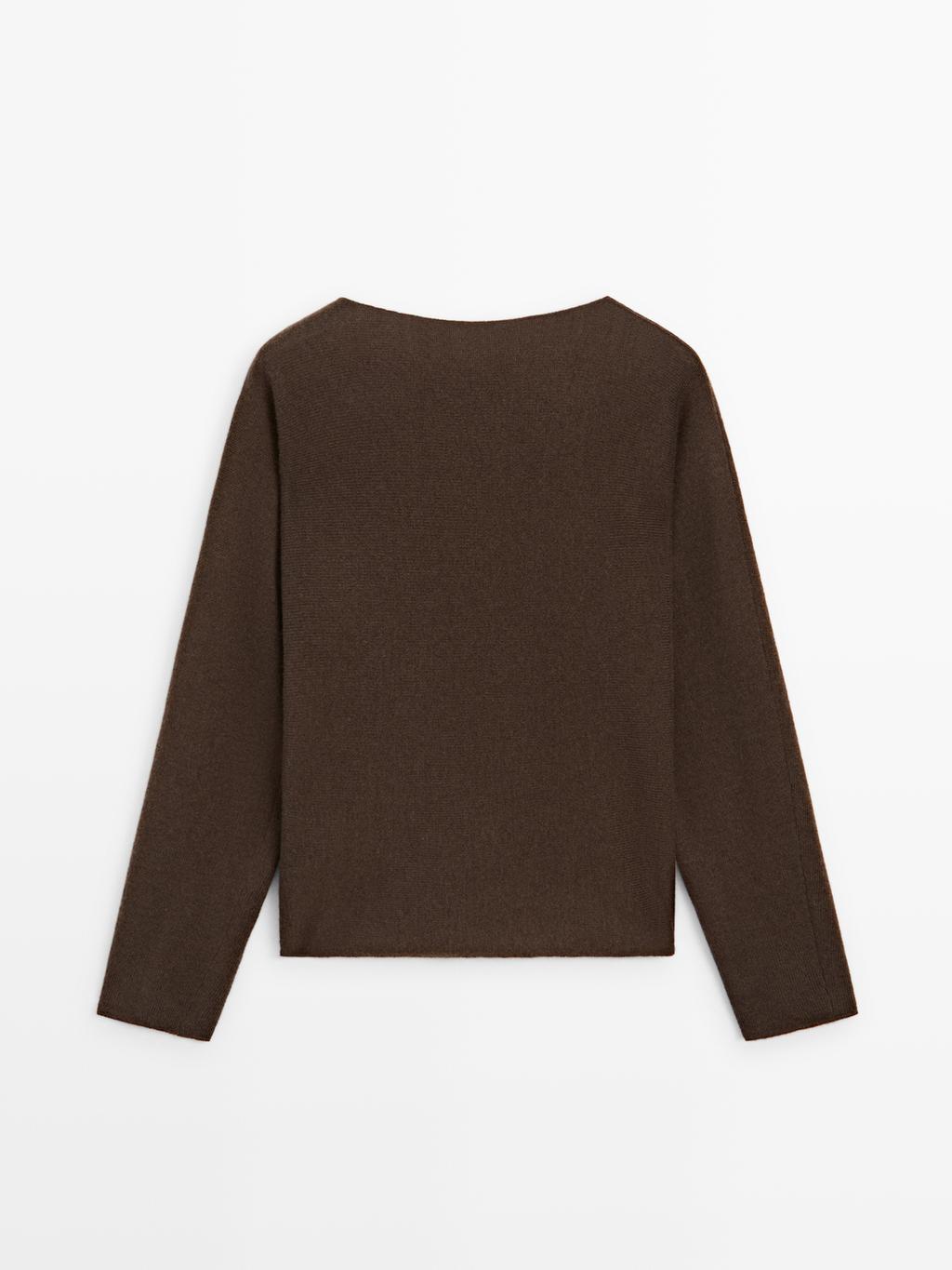 Boat neck knit sweater