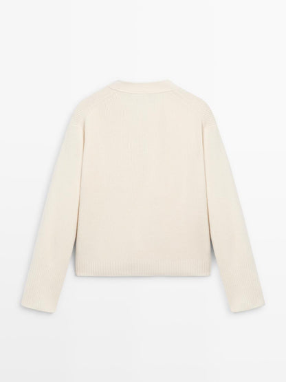 100% wool knit cardigan with pockets