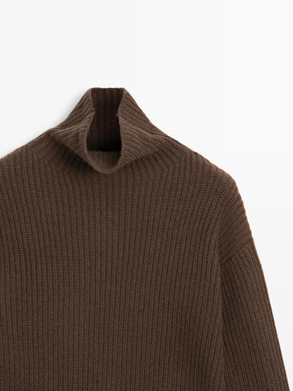100% wool high neck knit sweater