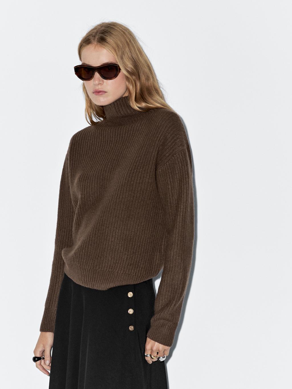 100% wool high neck knit sweater