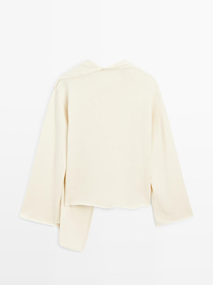 100% wool knit sweater with scarf