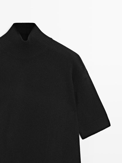 Short sleeve 100% wool knit sweater