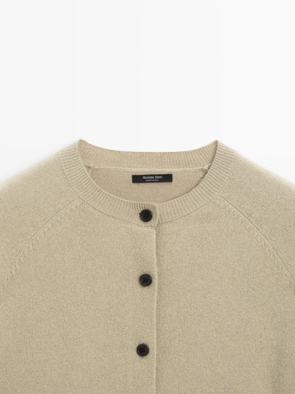 Knit cardigan with raglan sleeves