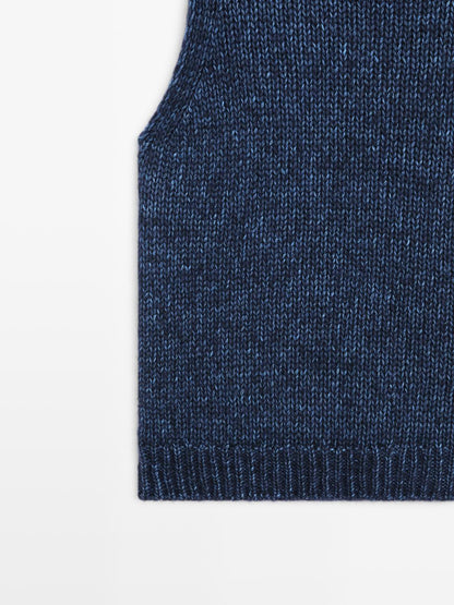 Turtleneck knit vest