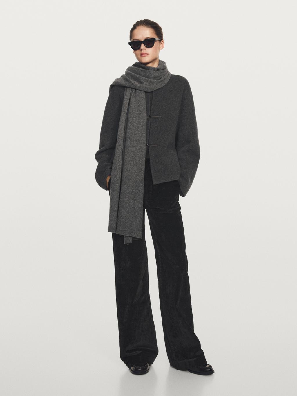 Knit cardigan with button detail