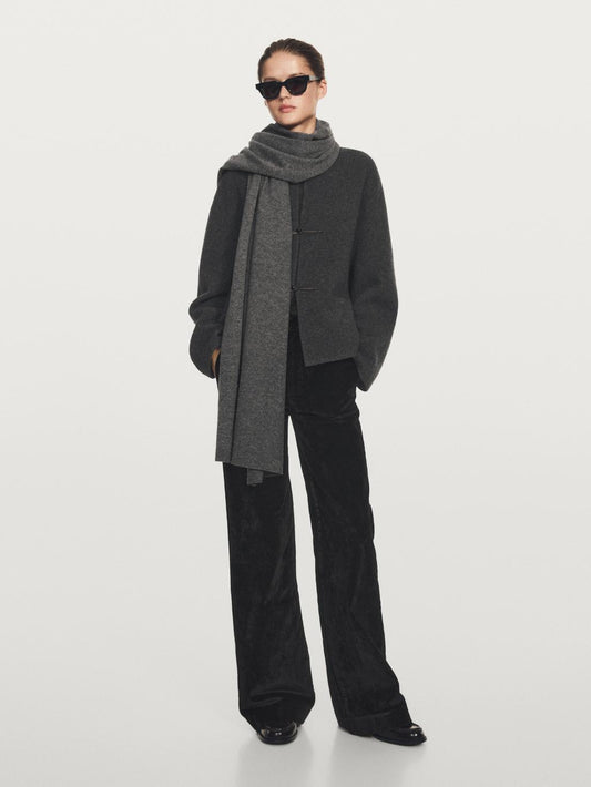 Knit cardigan with button detail