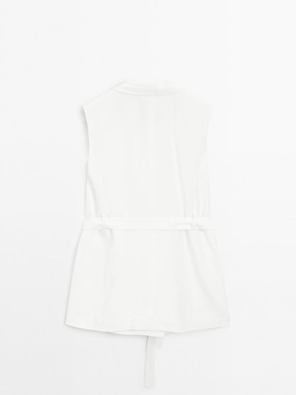 Linen blend waistcoat with tuxedo collar