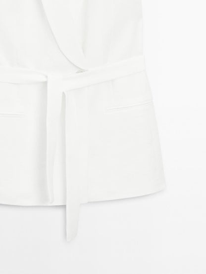 Linen blend waistcoat with tuxedo collar