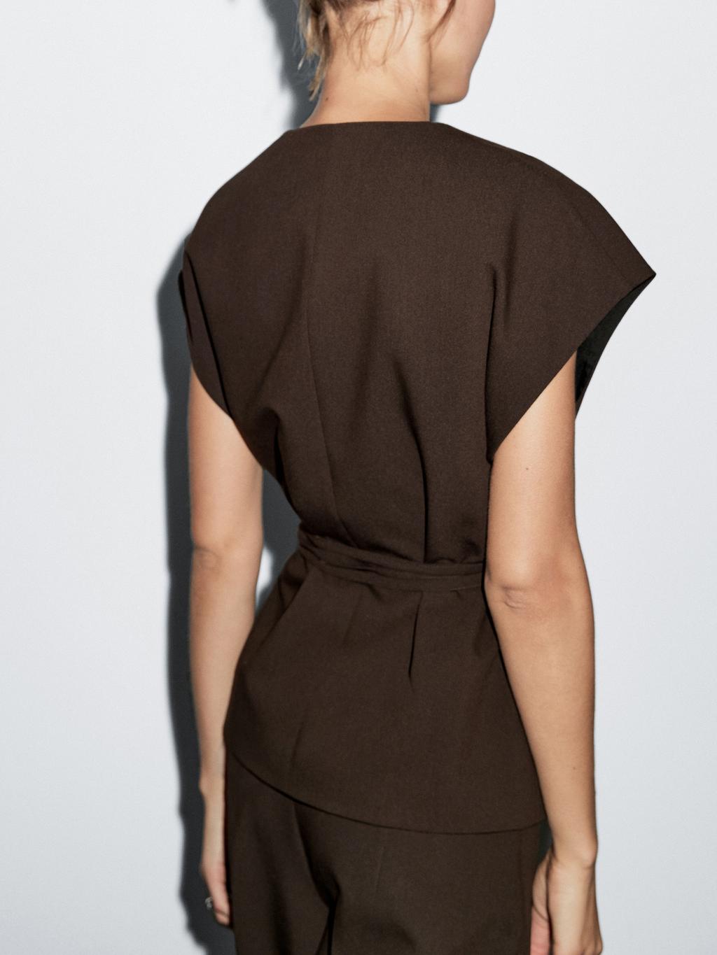 Crossover kimono with ties