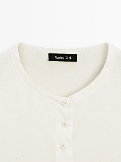 Top with contrast trim detail