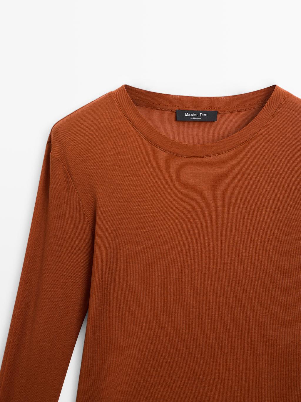 Lightweight regular fit long sleeve T-shirt