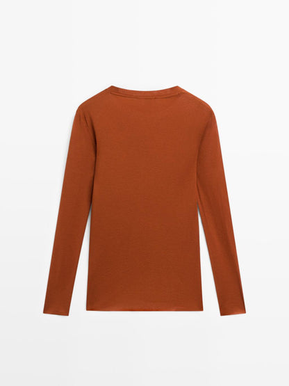 Lightweight regular fit long sleeve T-shirt