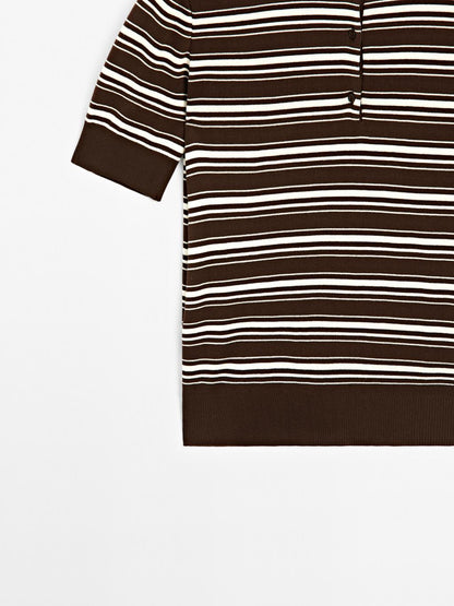 100% cotton polo shirt with striped details
