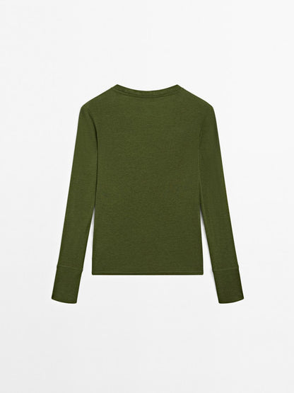 Long sleeve T-shirt with ribbed trims