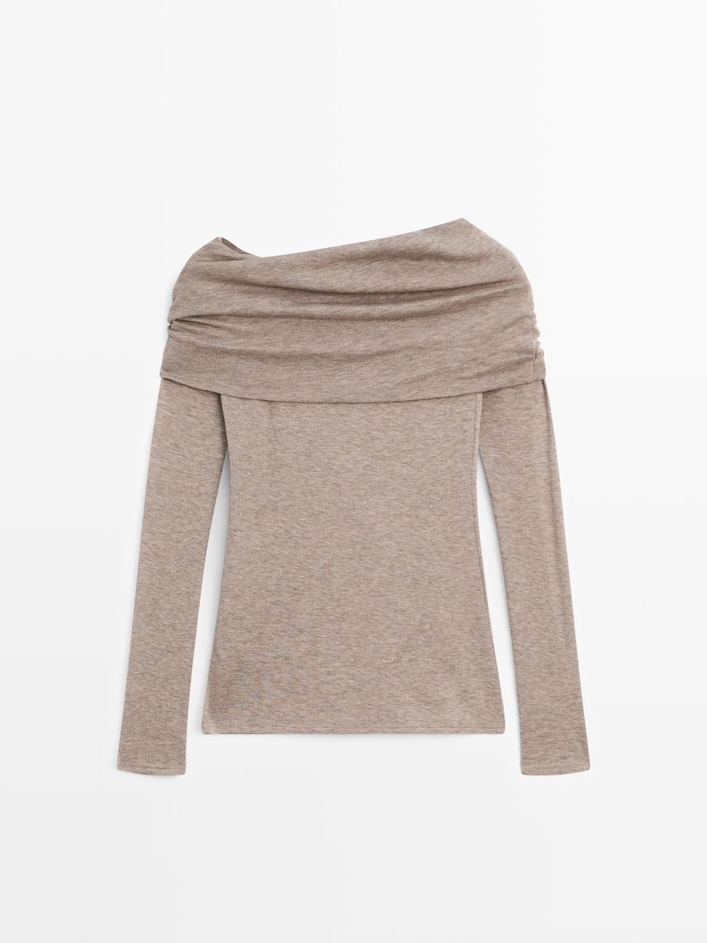 Long sleeve strapless T-shirt