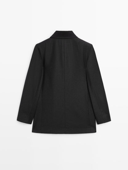 Contrast collar short coat