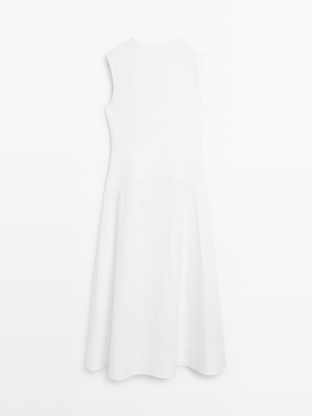 Long sleeveless contrast dress