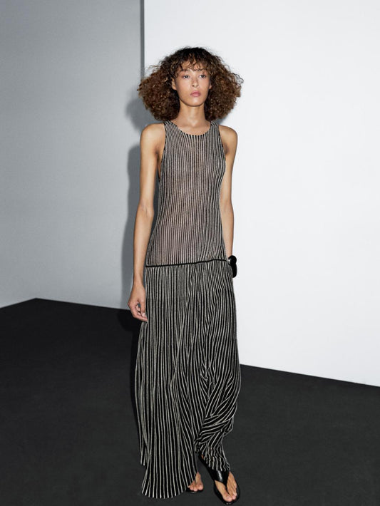 Long pleated knit dress