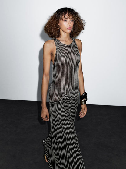 Long pleated knit dress