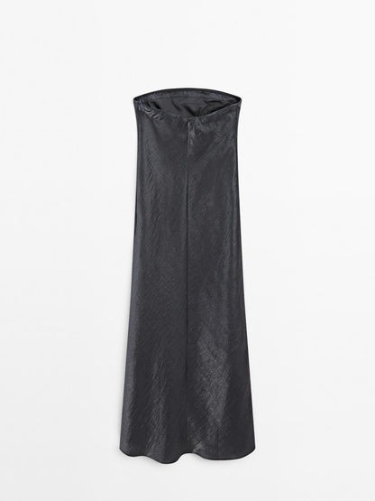 Flowing strapless midi dress