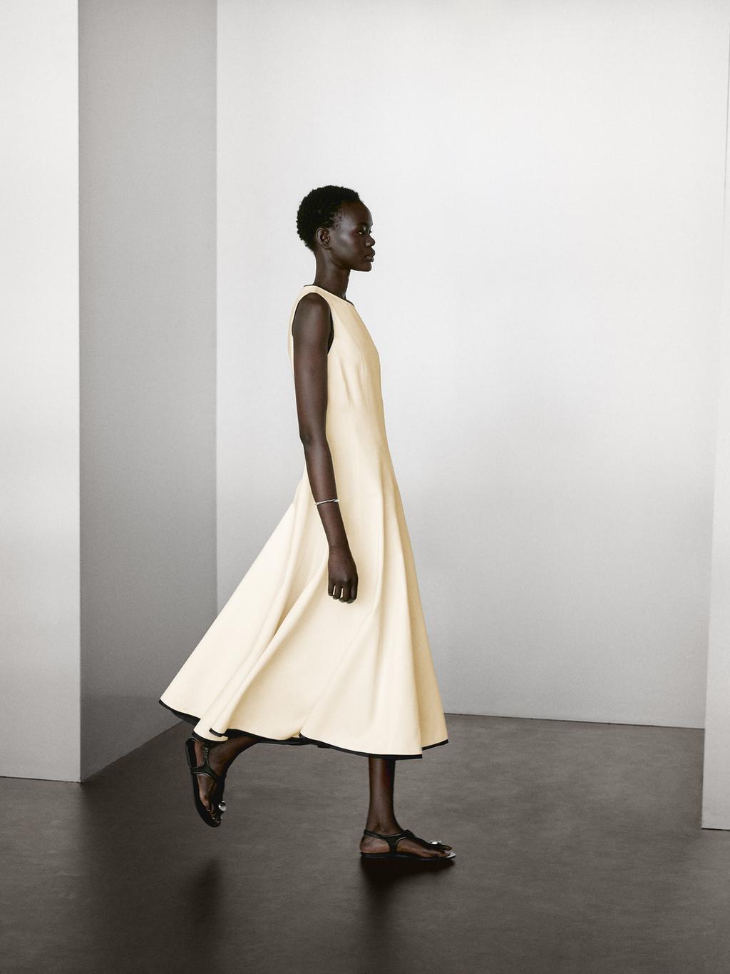 Flounce dress with contrast trims