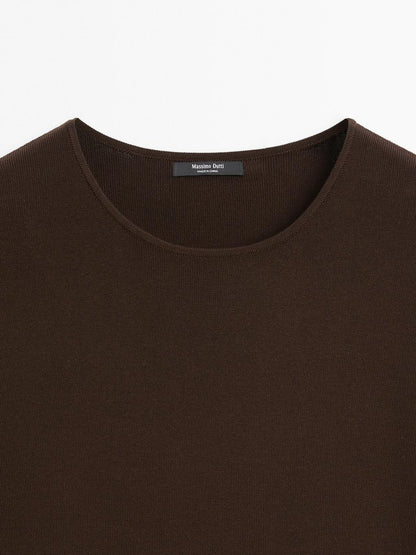 Knit dress with contrast gathered detail