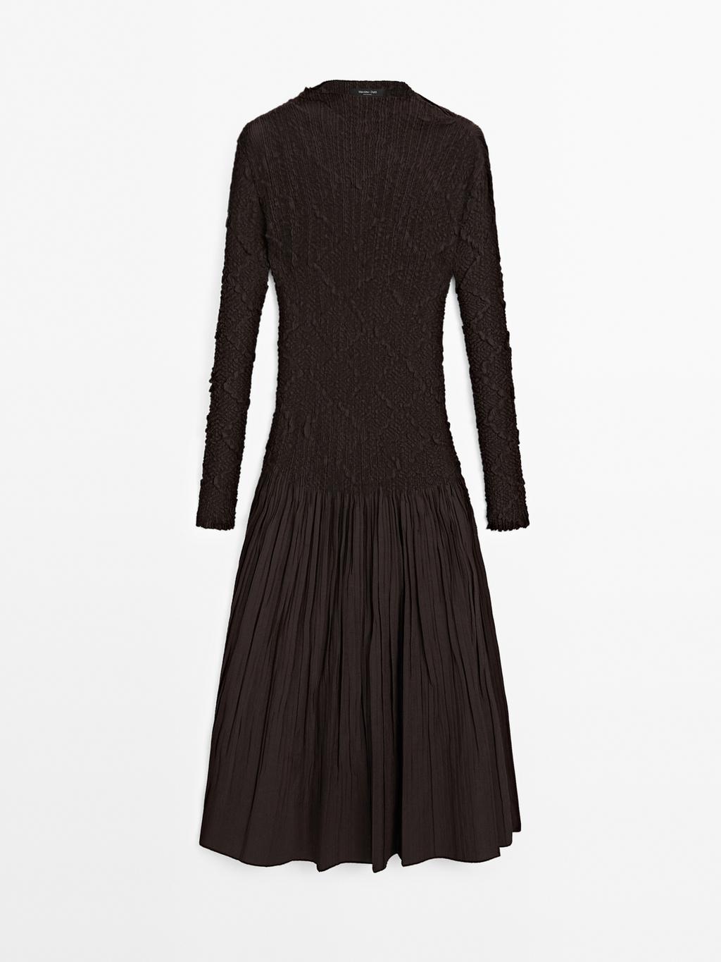 Long pleated stretch dress