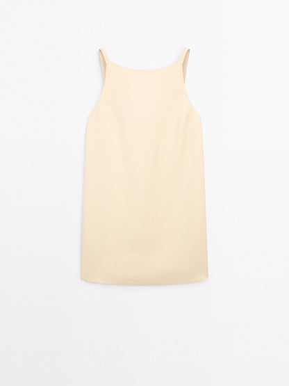 Short dress with back detail