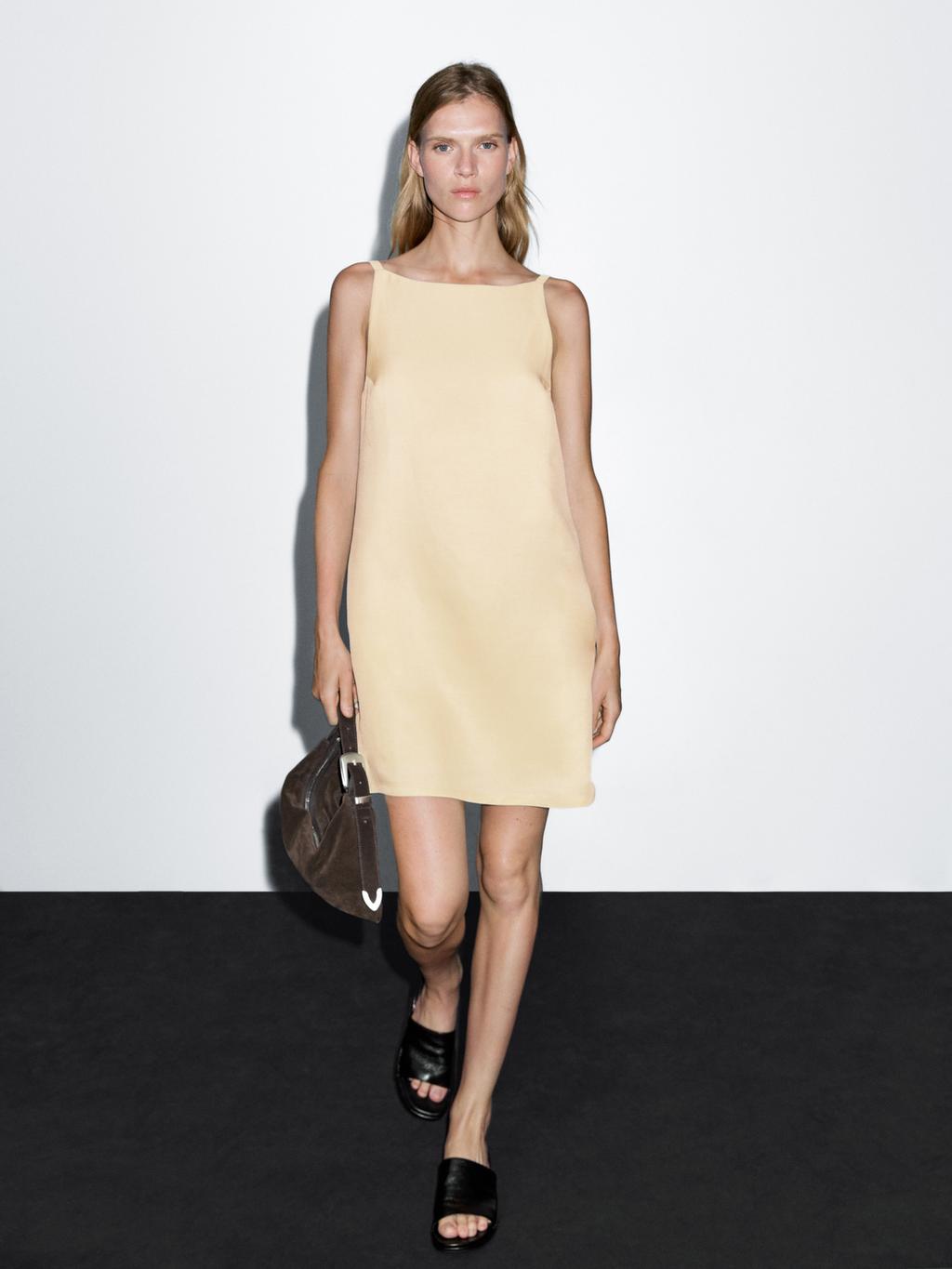 Short dress with back detail